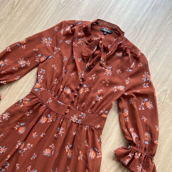 Madewell Georgette Tie-Neck Midi Dress in Forest Floral - Picture 4 of 7